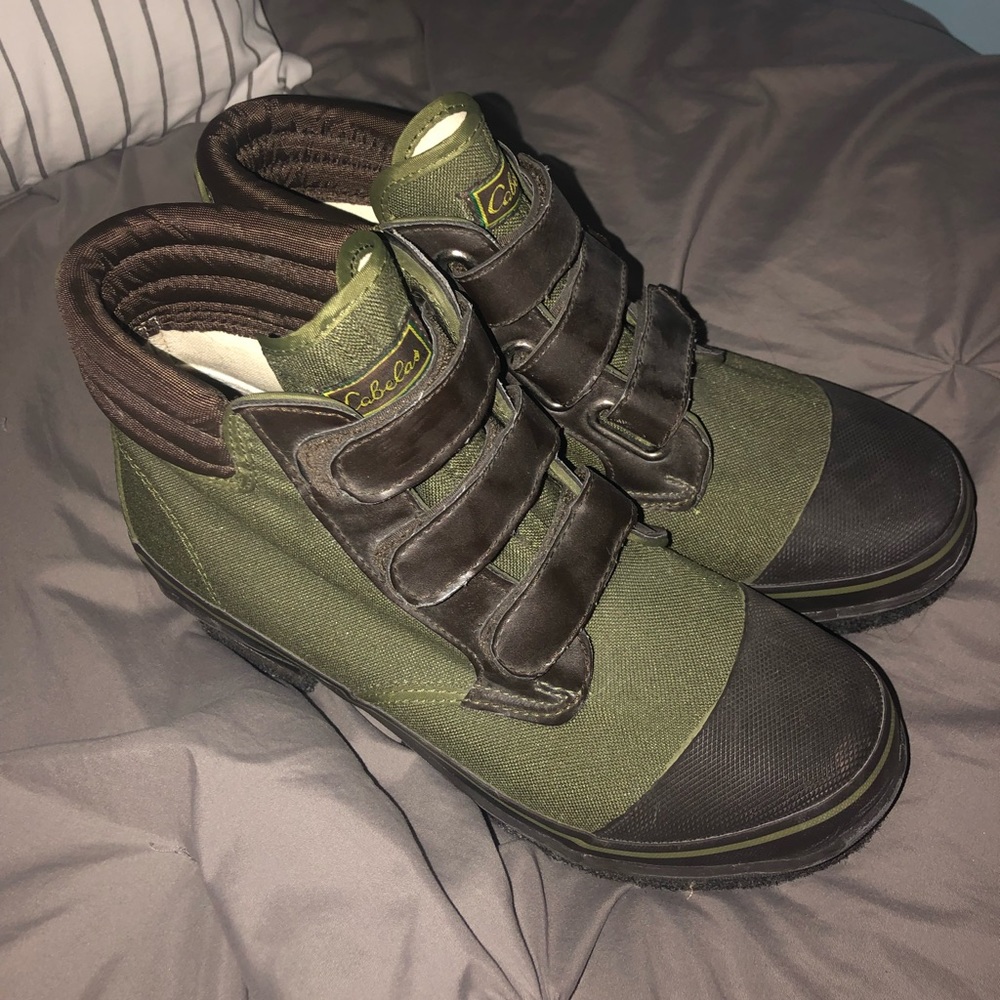 Cabelas felt bottom river shoes NEVER BEEN WORN